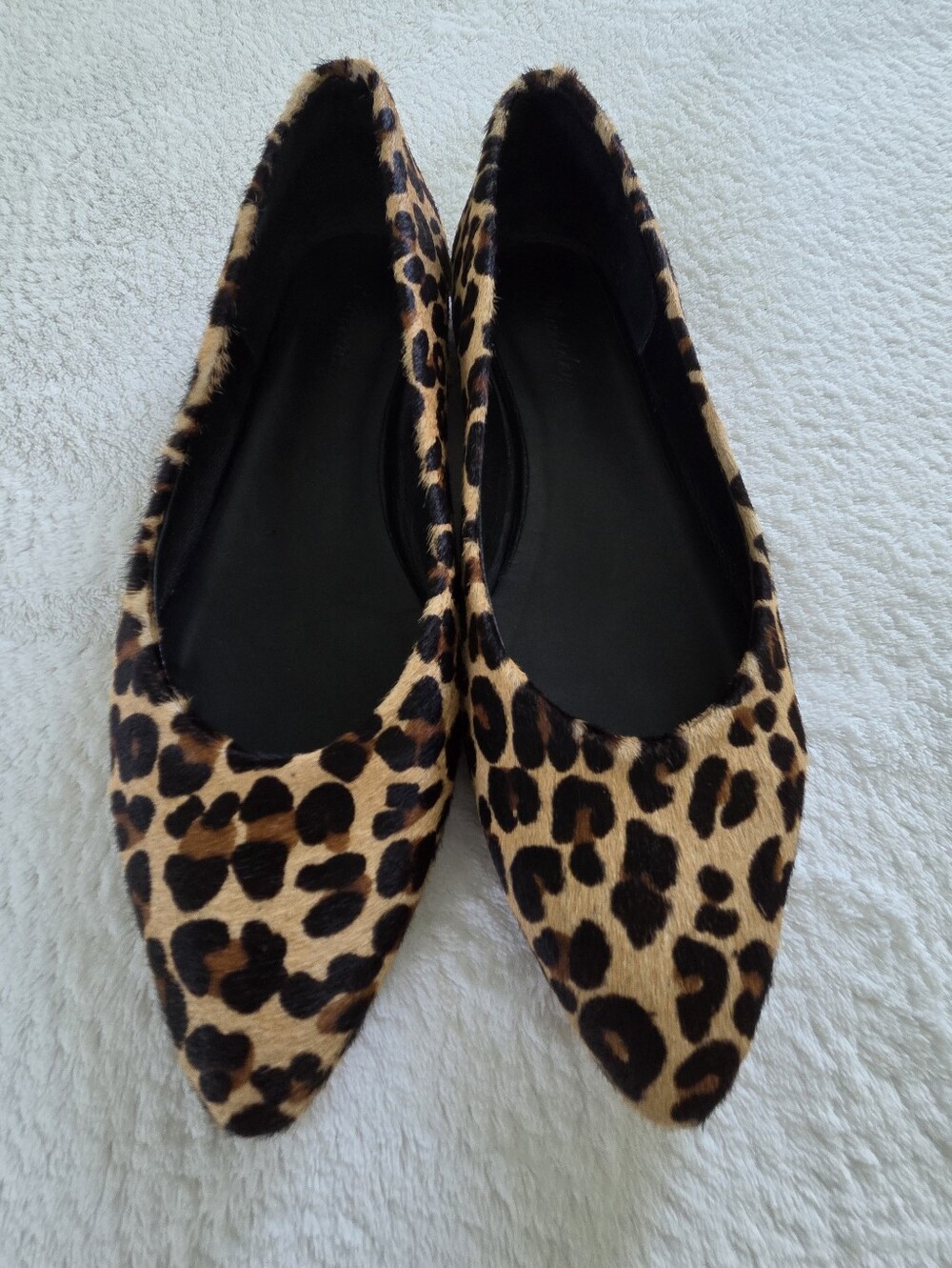 Thursday ✨️ Leopard Print Pointed Toe Leather Women's Flats Size 9